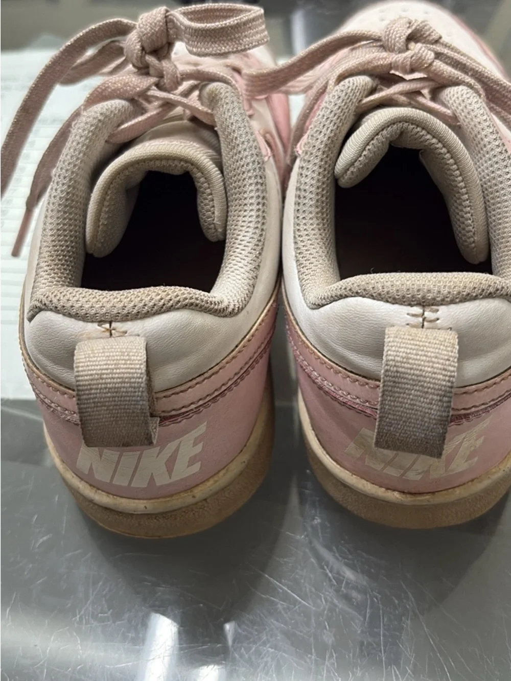 Nike collar comfort padded